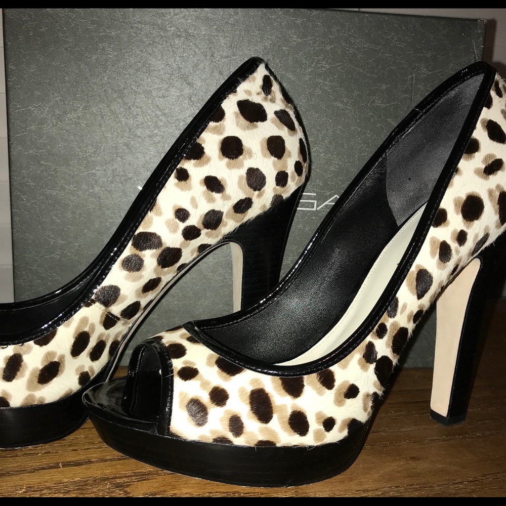 EUC Via Spiga Mindy Platform Peep Toe Pump